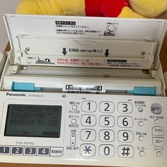 Panasonic パーソナルFAX 電話機　KX-PD304W(子機
付き)の画像