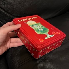 メリーチョコレートの空き缶の画像