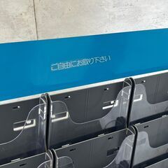 パンフレットスタンド ブルー 店舗用品 3列8段 カタログラック 業務用 事務 収納 中古 Y0513の画像