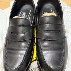 グリーンレーベルのコインローファー
