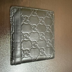 GUCCIの二つ折り財布
の画像