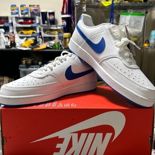 正規品、新品‼️NIKEコートビジョン‼️青、白コンビ‼️他の物、1万円以上お買い上げの方半額にします‼️