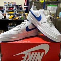 正規品、新品‼️NIKEコートビジョン‼️青、白コンビ‼️他の物...