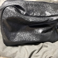 PUMA　エナメルバックの画像