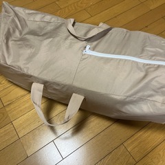 ベビーベッドの画像