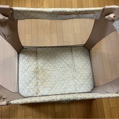 ベビーベッドの画像