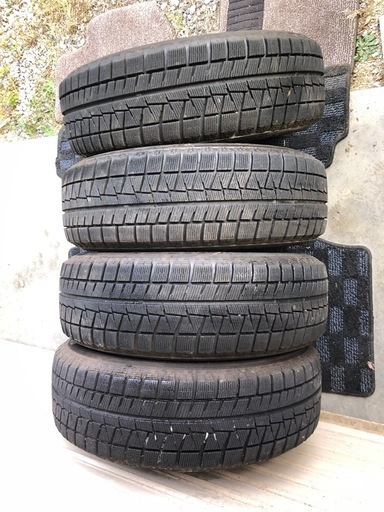 冬タイヤ   195/65R15  スタッドレス 4本組み セレナ用