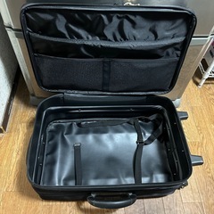 キャリーケース 黒 現状渡しの画像