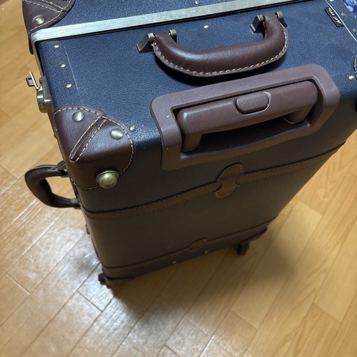 キャリーケース
