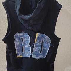 値下げ✧︎BABYDOLL⭐︎130 ⭐︎ ベスト  フード付きの画像