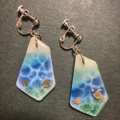 ハンドメイド UVレジン 海のイヤリング