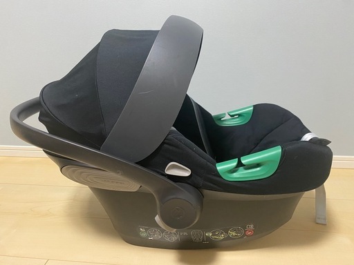 Cybex サイベックス  Aton S2i-Size
