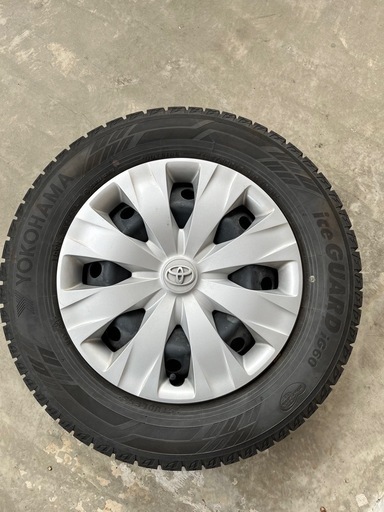 ヨコハマタイヤ195-65R15スタッドレスタイヤ