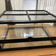 爬虫類飼育ケージ　
グラステラリウム6030