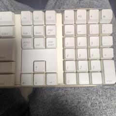 中古品　Apple純正 Mac Wireless Keyboard ワイヤレス キーボード A1016

の画像