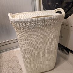 ニット調ランドリーバスケット フタ付き縦型の画像