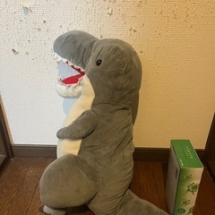 恐竜のぬいぐるみ