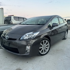 トヨタ　プリウス　S LEDエディション　