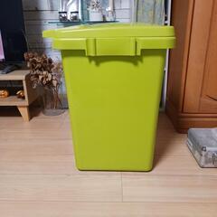 ゴミ箱の画像