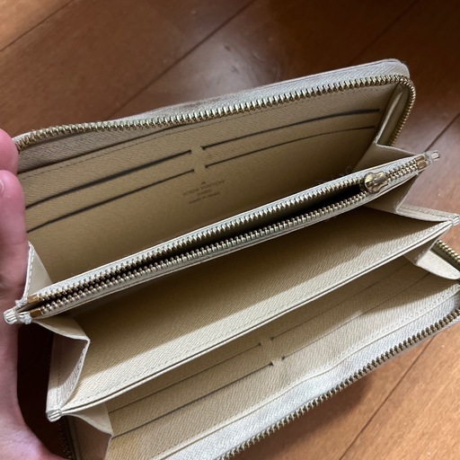 LOUIS VUITTON財布