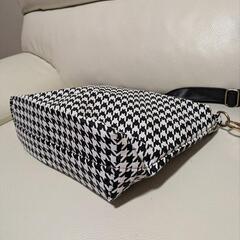新品ショルダーバックの画像