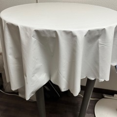 オシャレな丸いタイプテーブル