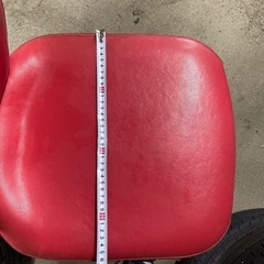 パチンコ店イス　パーラーチェア 中古椅子 赤色　　スロット椅子　Friend椅子　の画像