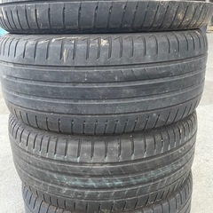 タイヤ  225/50R17