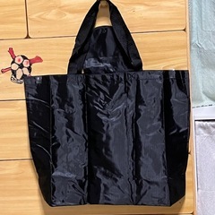 しっかりした折りたためるエコバッグ