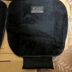 D.A.D GARSON ／ DAD もふもふ系素材　レザー型押しロゴ・シートクッション・ティッシュカバー　タイプ　ブラックファーの画像