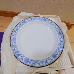 たち吉 染小花 平皿 深皿 セットの画像