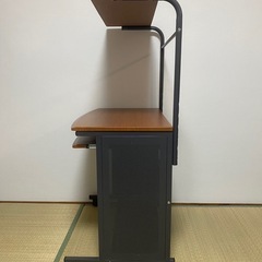 勉強机の画像