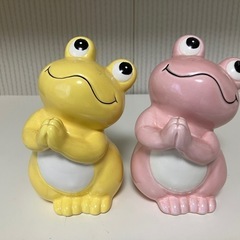 カエルの貯金箱2色セット（無料かえる⑤）