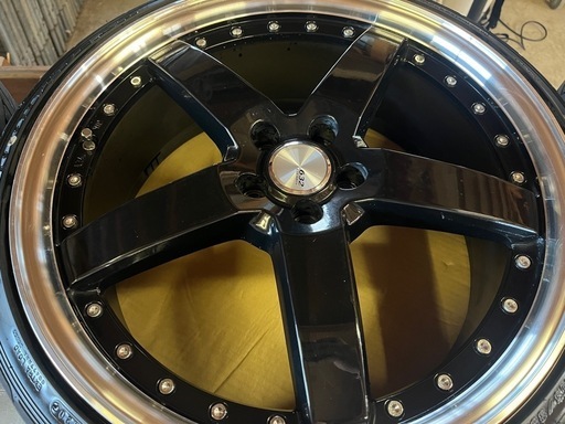 サマータイヤ　19インチ　4本