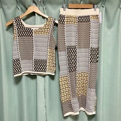 ESCAR ダブルジャガードニット　タンクトップ　スカート　セットアップの画像