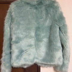 🤍超美品　ファーアウター　Bershkaの画像