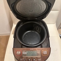 炊飯器の画像