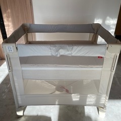 【美品】アップリカ ココネルエアー AB ベビーベッド