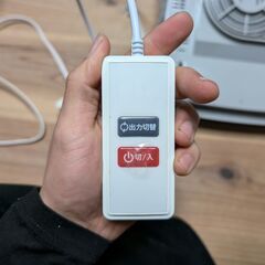 ZEPEAL 『工事不要』 壁掛け脱衣所ヒーター ワイヤードリモコン付き ホワイト AWC-A80G-WHの画像