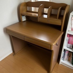 勉強机引き出し付きの画像