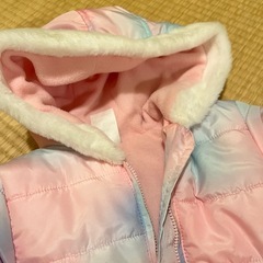 4歳　女の子向けアウターの画像