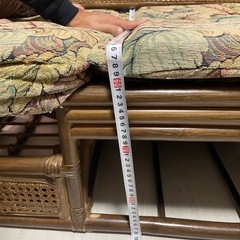 値下げ籐製のソファの画像