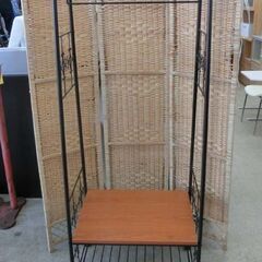 アイアン ハンガーラック 幅65奥行48高さ168 棚付き キャスター 衣類収納 棚付き ワードローブ 収納家具 ハンガーポール アンティーク調 レトロ フレンチ 札幌 西野店の画像