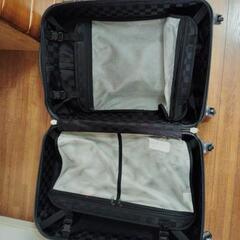7/8 処分予定【ジャンク品】キャリーケース　スーツケースの画像