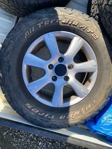 フォルクスワーゲン トゥアレグ 純正 ホイール タイヤ付き 17インチ