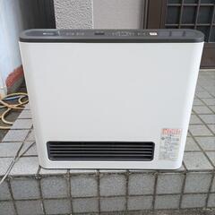 取り引き中、ガスファンヒーター