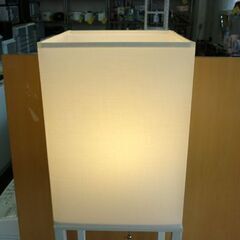 ☆フロアライト リビングライト 幅260mm 奥行260mm 高さ1580mm 間接照明 棚付き 収納付き フロアランプ 照明器具 札幌 北20条店の画像