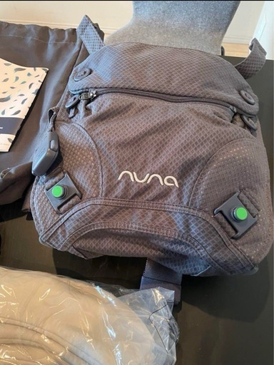 【美品】ヌナ 抱っこ紐 nuna cudl clik デニム