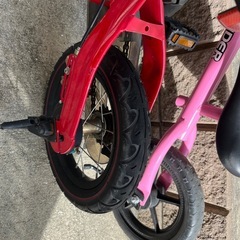 変身バイク　キックバイク　の画像