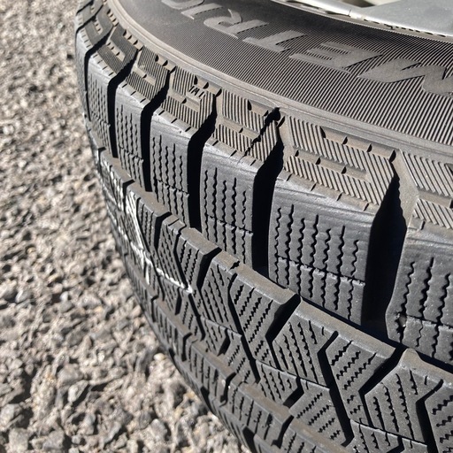 (募集終了)BMW3シリーズ スタッドレス　205/60/r16 タイヤ2022,2023シーズン使用 　bmw3シリーズ F30,F31におすすめ